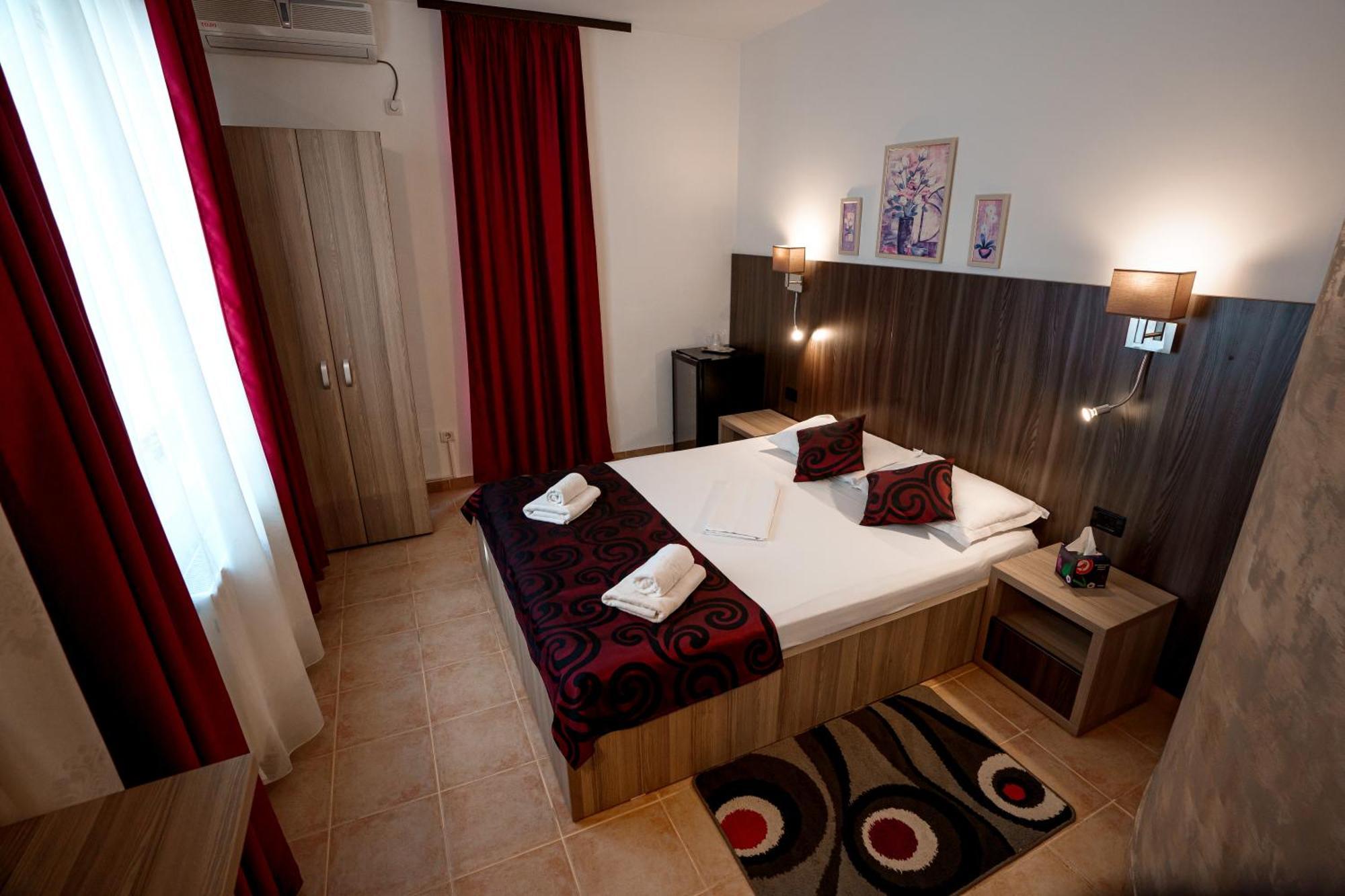Raluca Hotell Năvodari Eksteriør bilde
